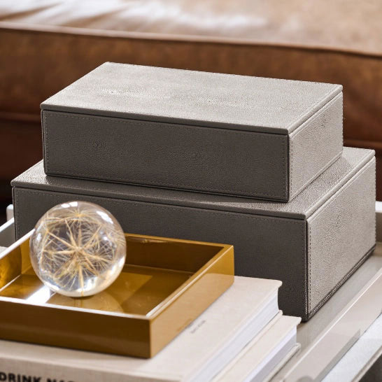 Conjunto 2 Caixas Decorativas STING M warm grey, fawn e midnight blue – imagem 3