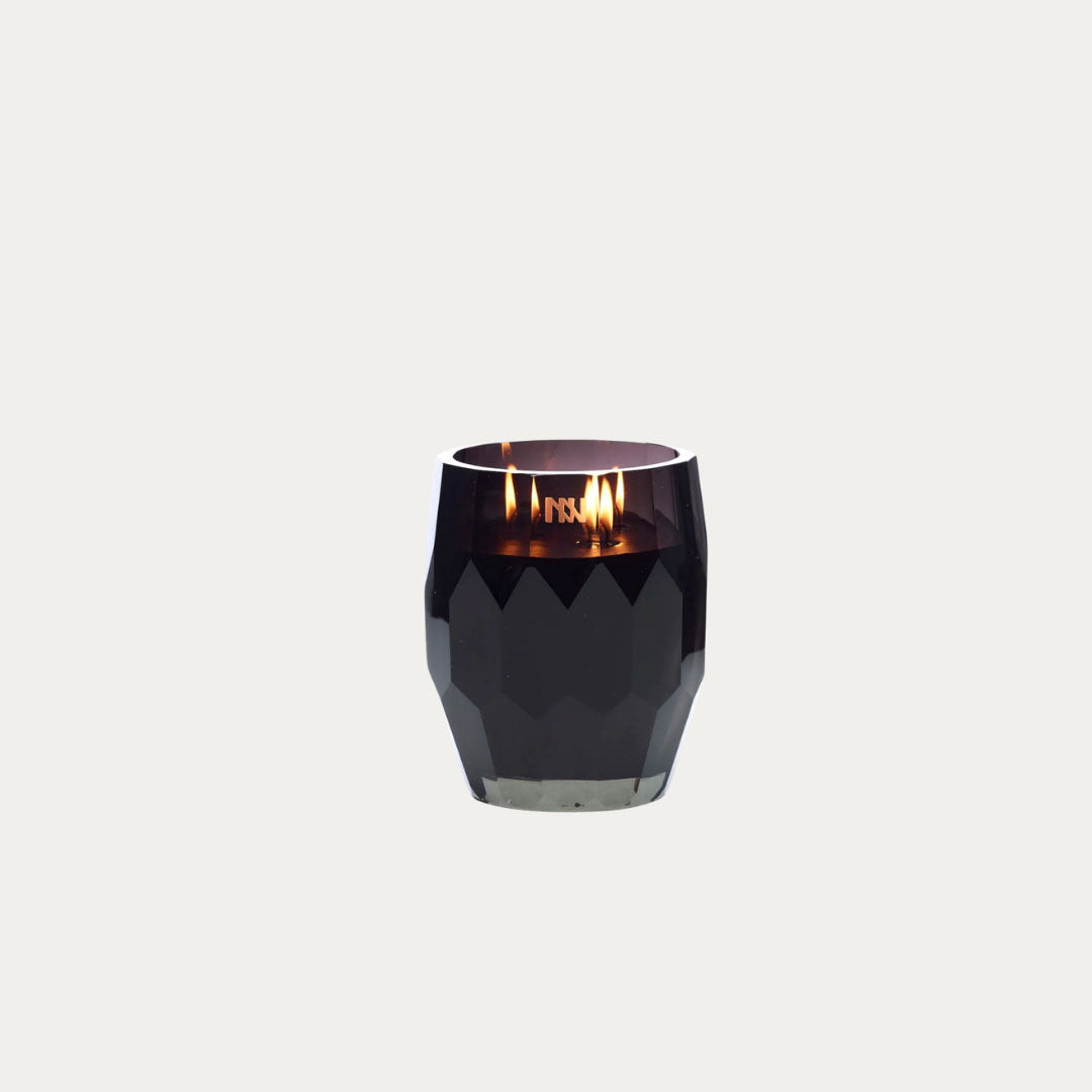 Vela perfumada JEWEL em recipiente preto mate