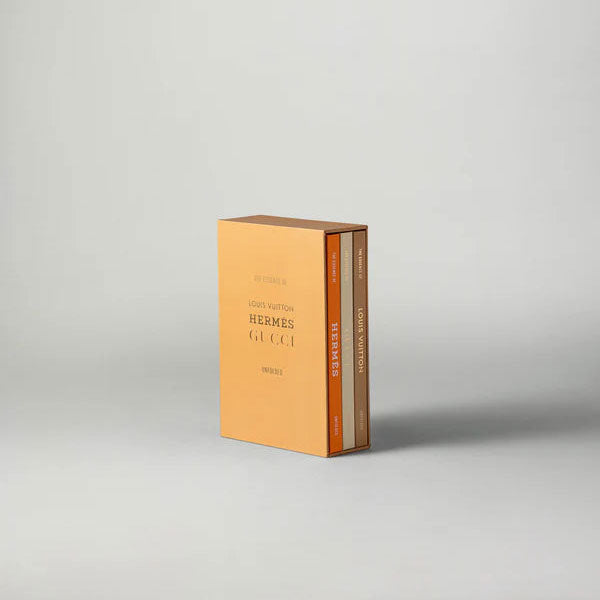 Livro Decorativo The Essence Collection II