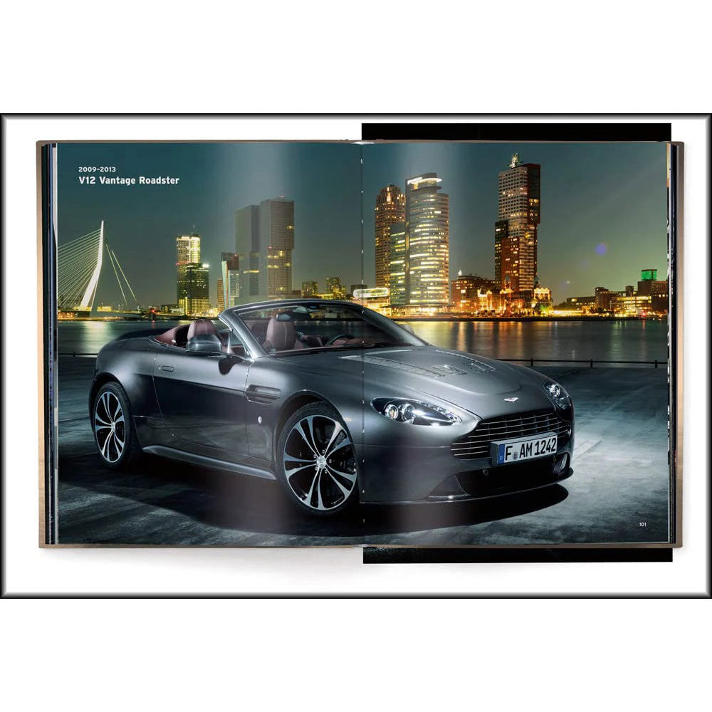 Livro Decorativo The Aston Martin Book – imagem 2