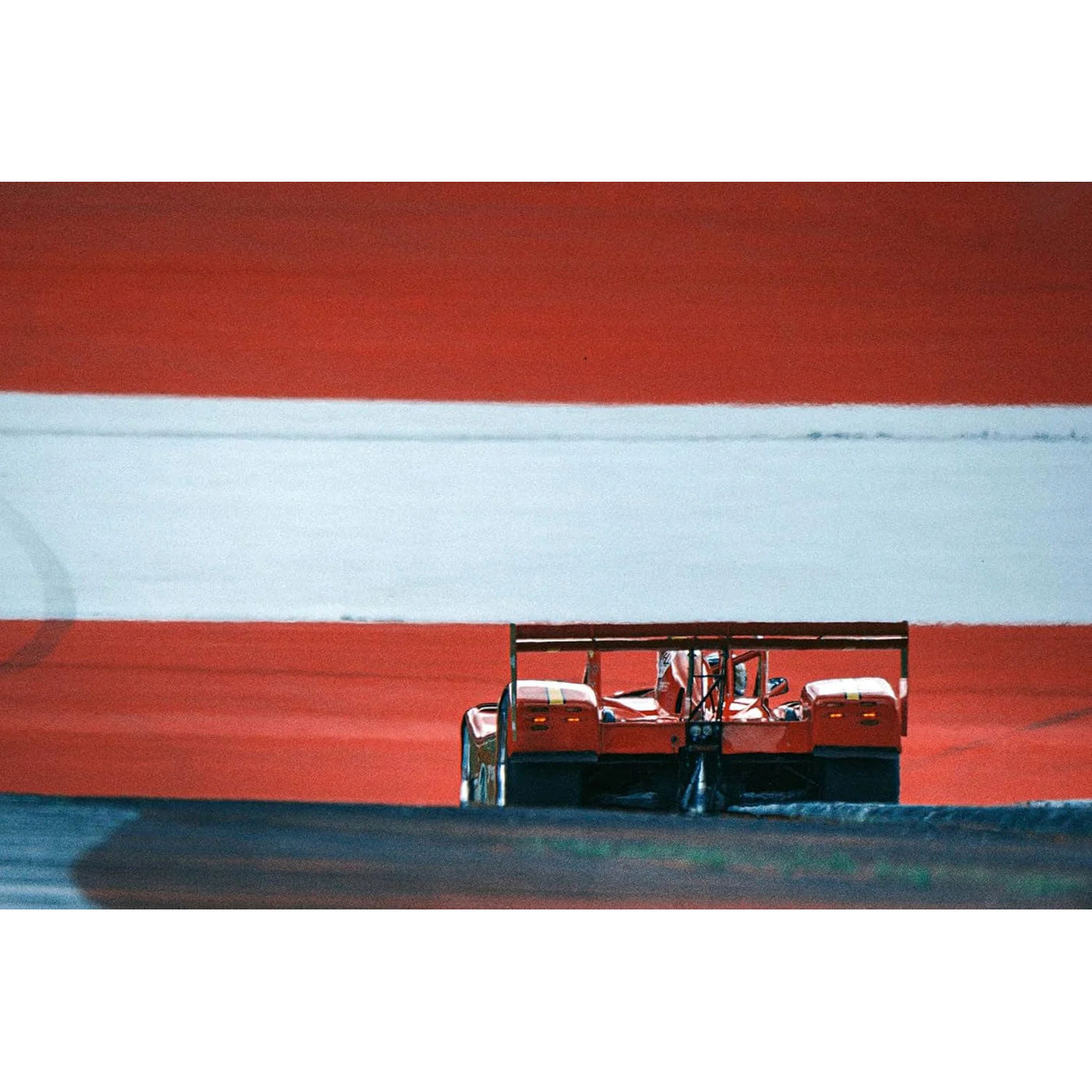 Livro Decorativo The Ferrari Book – imagem 2