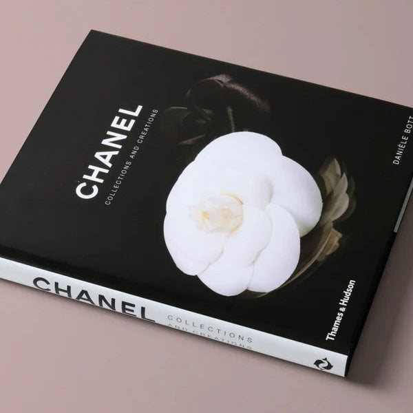 Livro Decorativo Chanel Collection and Creations – imagem 3